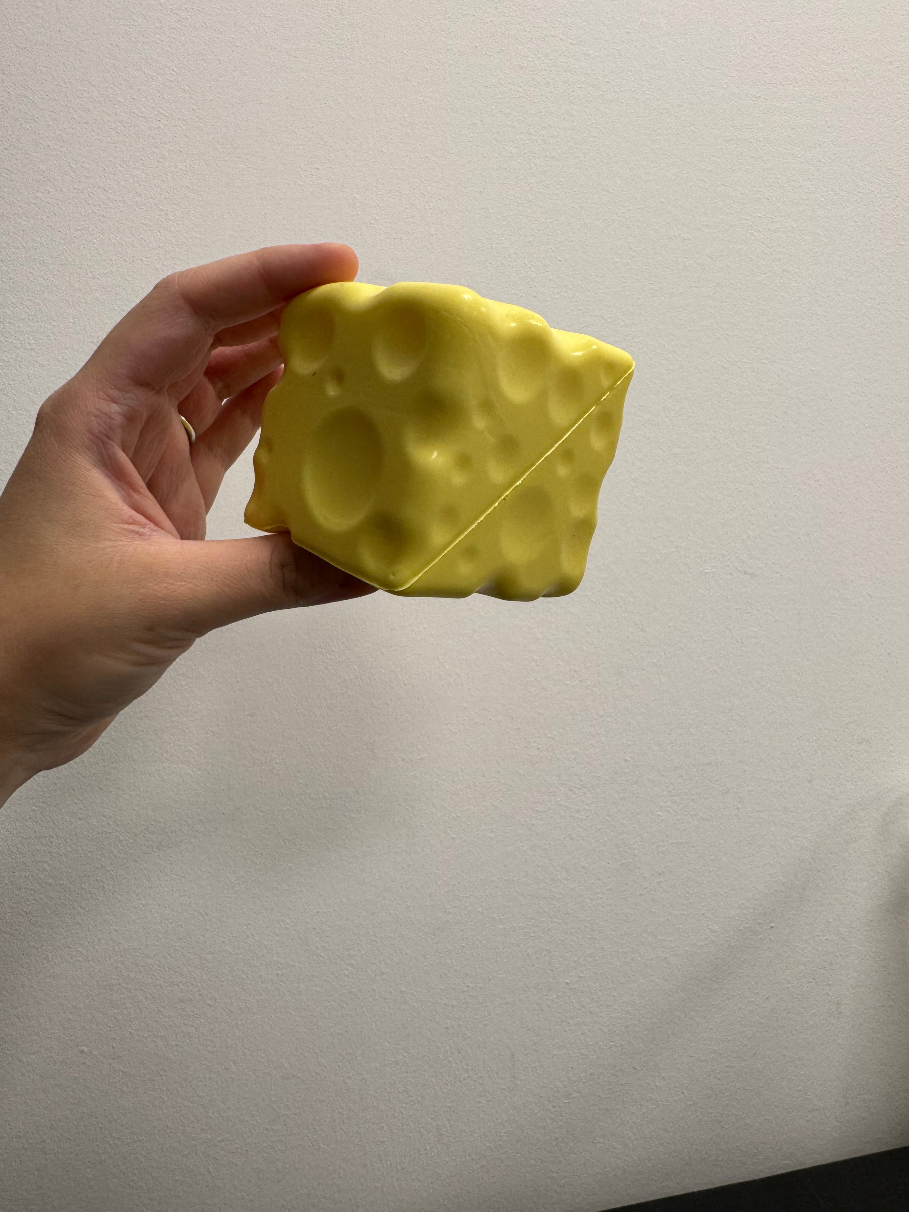 Slow Rise Squeezy Cheese Large